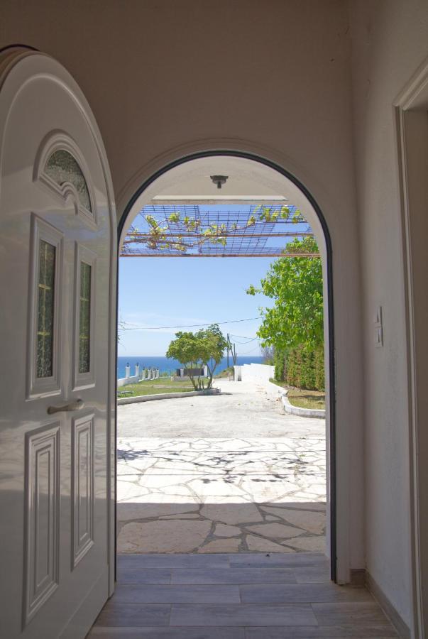 Villa Riviera アギオス・ゲオルギオス エクステリア 写真